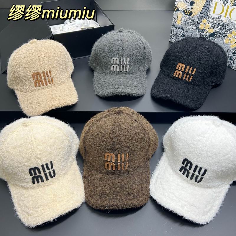 Miumiu Cap dx105